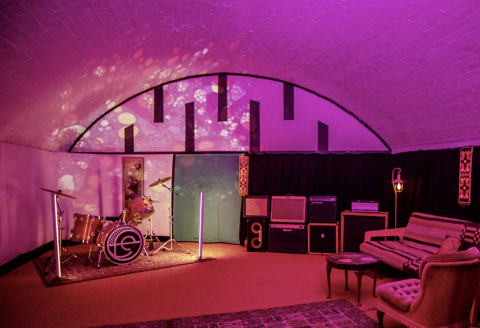 Drum kit, Amps and instruments at Music Rehearsal studio arcus sounds